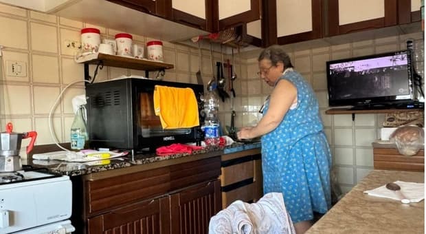  Sorelle ritrovate, i 15 giorni nella casa-rifugio di zia Sofia: «Nemmeno si avvicinavano alla finestra, sapevano che non potevano uscire» 