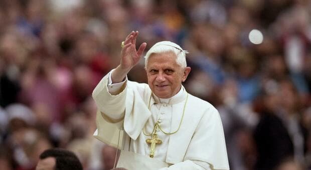  Benedetto XVI verso la beatificazione? «Arrivano testimonianze di grazie e favori ricevuti» 