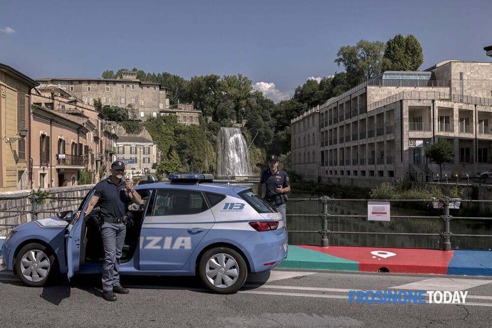 Rapina al compro oro da 100mila euro: arrestato il presunto finto poliziotto