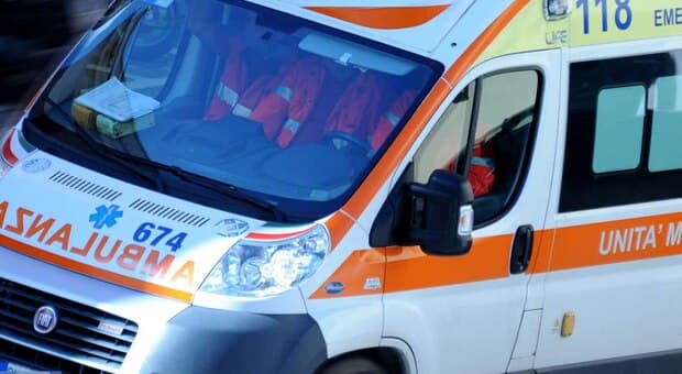  Rieti, cade un masso su un'auto nel corteo funebre: morta una donna di 66 anni 