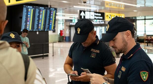  Ceuta, scontro Italia-Spagna: nuovo stop a Schengen. Controlli fino al 15. E Madrid proroga al 22 