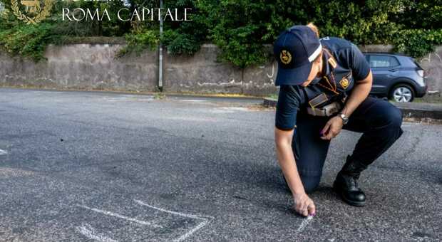  Roma, investe bimbo di 11 anni davanti a scuola e fugge a San Basilio: 54enne rintracciato e denunciato 