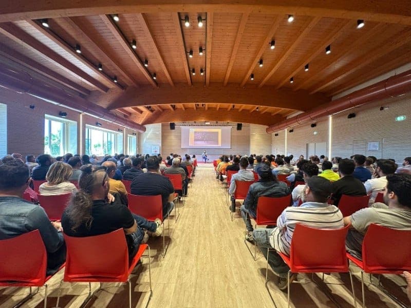 Stop for Safety: grande adesione alla Giornata Nazionale per la Sicurezza sul Lavoro, oltre 20mila i lavoratori di Enel e dell'indotto