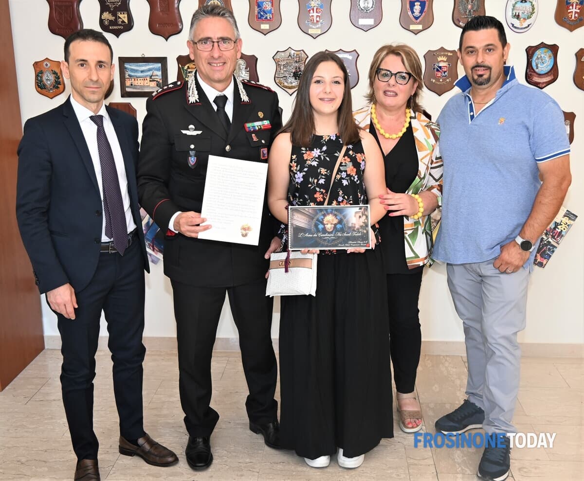 Sulle orme del nonno Carabiniere, il sogno di Noemi nasce dai racconti dell'Irpinia e dai valori del servizio