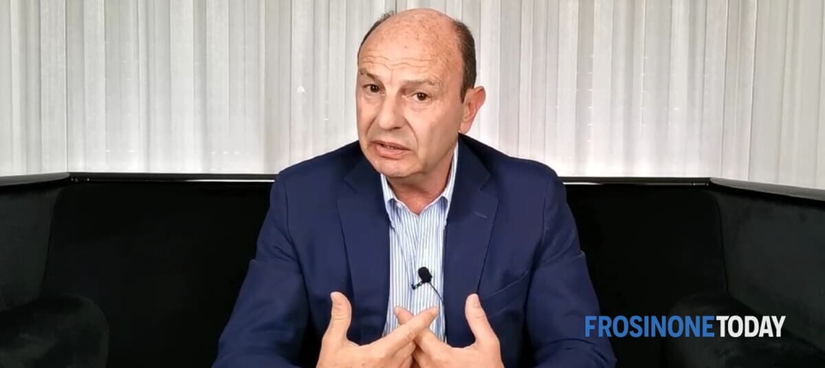 Fake news sull’arresto del sindaco Mastrangeli: “Notizia vergognosa, presenterò denuncia”