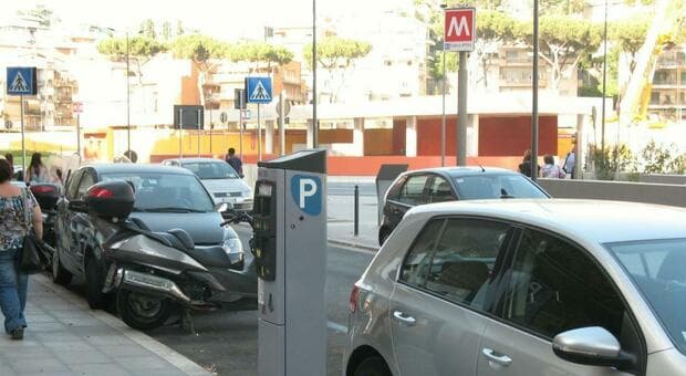  Atac, via i ?grattini?: arriva il parcometro hi tech per pagare con un tap. Non serve più esporre ricevute o tagliandi sul cruscotto 