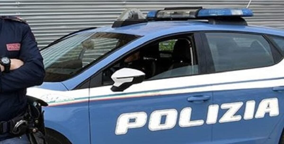 Frosinone, ritrova l'auto rubata ma il ladro torna con le chiavi: 19enne denunciato dalla Polizia