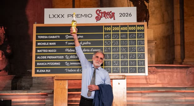  Premio Strega 2026, vince Michele Mari con "I convitati di pietra". Secondo posto per Matteo Nucci, terza Bianca Pitzorno 