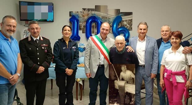  Ernesto Ghizzoni compie 106 anni, Lariano in festa per il maestro di rame sopravvissuto al terremoto dell'Aquila del 2009 
