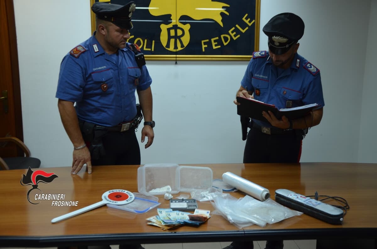 Fumone, 22enne fermato in moto: nella cassaforte di casa oltre 37 grammi di cocaina
