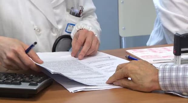 Recise l'aorta di una paziente, chirurgo rischia il processo per omicidio colposo 
