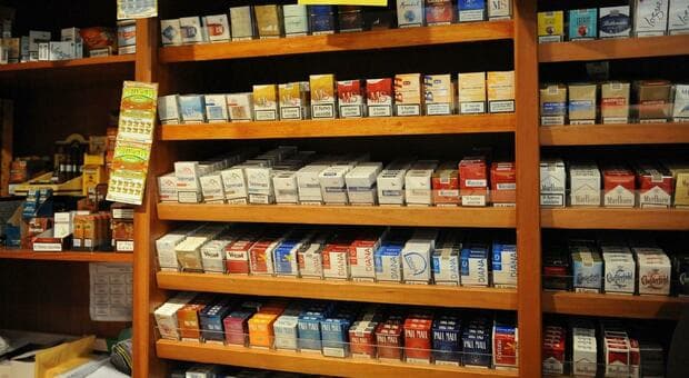  Sigarette, nuovi aumenti prezzi nel 2027: quanto costeranno in più. Rincari anche per e-cig e tabacco riscaldato 