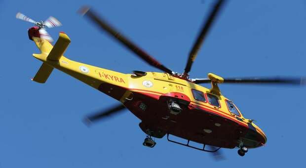  Ragazza di 14 anni precipita sul Latemar per 50 metri e muore: stava percorrendo un sentiero ed è scivolata 