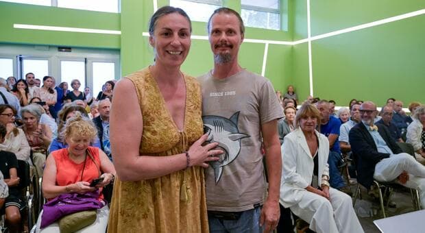  Famiglia nel bosco, la settimana decisiva. Catherine: «Sono nervosa». Nathan: non vogliamo più vivere in una città 