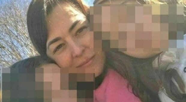  Sorelle ritrovate, la mamma Valentina D'Acunto arrestata con il compagno: ha manipolato le figlie? Loro dicono: «Vogliamo stare con lei» 