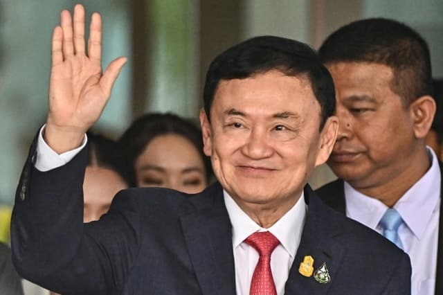 L'ex premier thailandese Thaksin Shinawatra è stato scarcerato