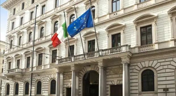  Soldatessa morta a Roma per un malore, Noemi Saetta era in servizio di vigilanza al concorso di magistratura. Crosetto: «Profonda tristezza» 