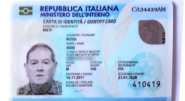  Carta d'identità elettronica a Roma: open day sabato 3 e domenica 4 ottobre. Ecco quali sono gli sportelli anagrafici e Pit aperti e come prenotare 