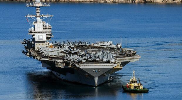  Portaerei Usa, Trump vuole il ritorno delle catapulte a vapore. «Marina nel caos, la modifica costerebbe miliardi» 