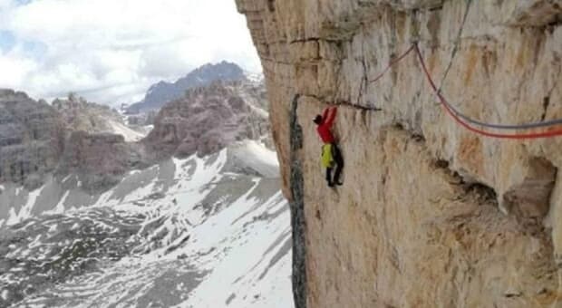  Salvato alpinista bloccato di notte sulla Tre Cime di Lavaredo: rischia di dover pagare l'intervento dell'elicottero 
