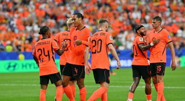  L'Olanda travolge 5-1 la Svezia e vede i sedicesimi. Doppiette di Brobbey e Gakpo, poi il gol dell'uomo mercato Summerville 