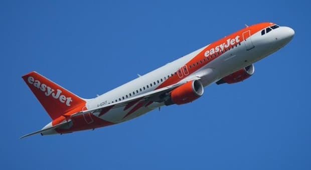  Incendio a bordo del volo Easyjet, evacuati 146 passeggeri: chiuso per un'ora l'aeroporto di Malpensa 