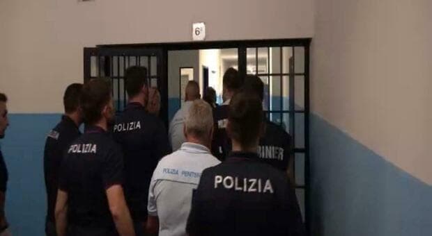  Violentò un ragazzino, uscirà dal carcere 7 mesi prima: «La cella è piccola e sovraffollata». E sarà anche risarcito 