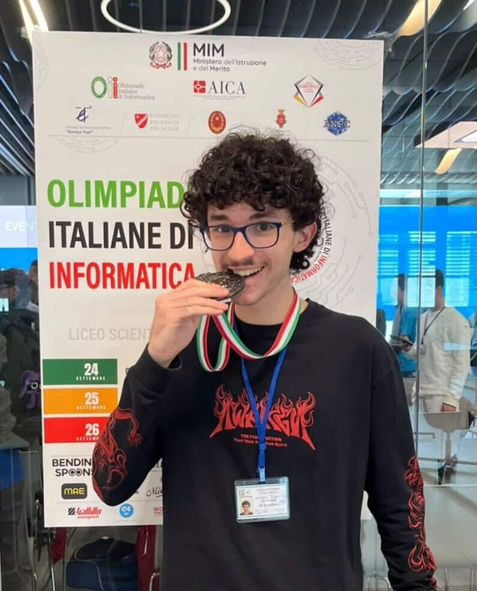 Frosinone, medaglia di bronzo alle Olimpiadi Italiane di Informatica: applausi per Gabriele Di Massimo