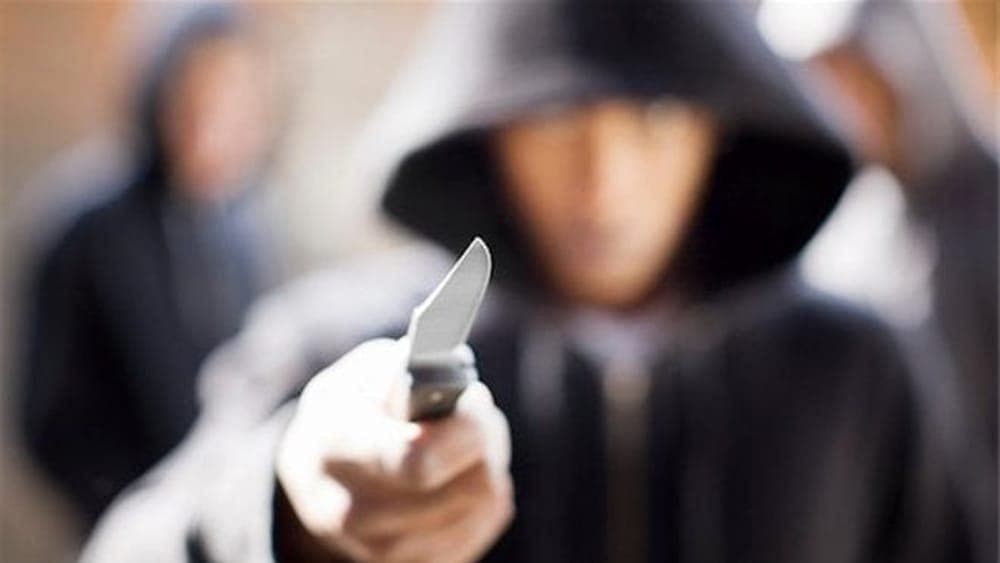 Tentata rapina in pieno centro a Cassino, professionista aggredito per una catenina