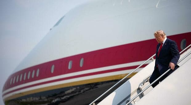  Trump, primo volo sul nuovo Air Force One (donato dal Qatar). «È il miglior aereo mai costruito» 