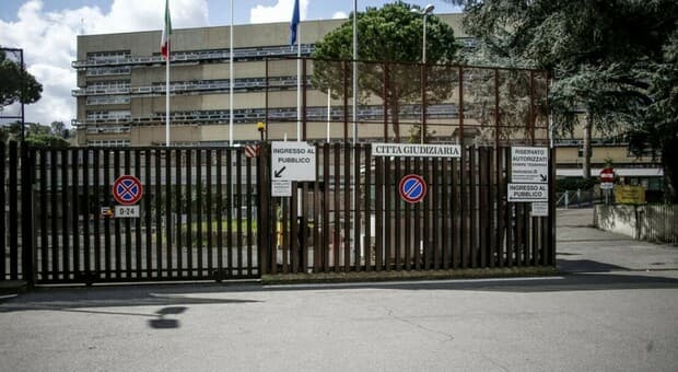  «Sono malata terminale, voglio rivedere le mie figlie». No dei giudici: «Inopportuno» 